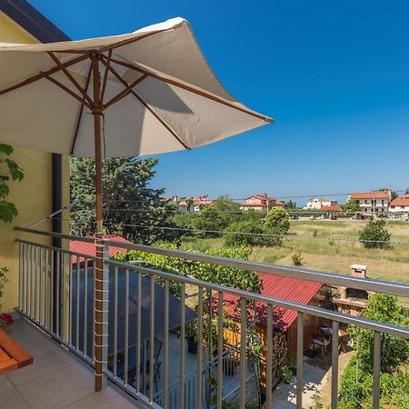 Apartment Nensi Porec Esterno foto