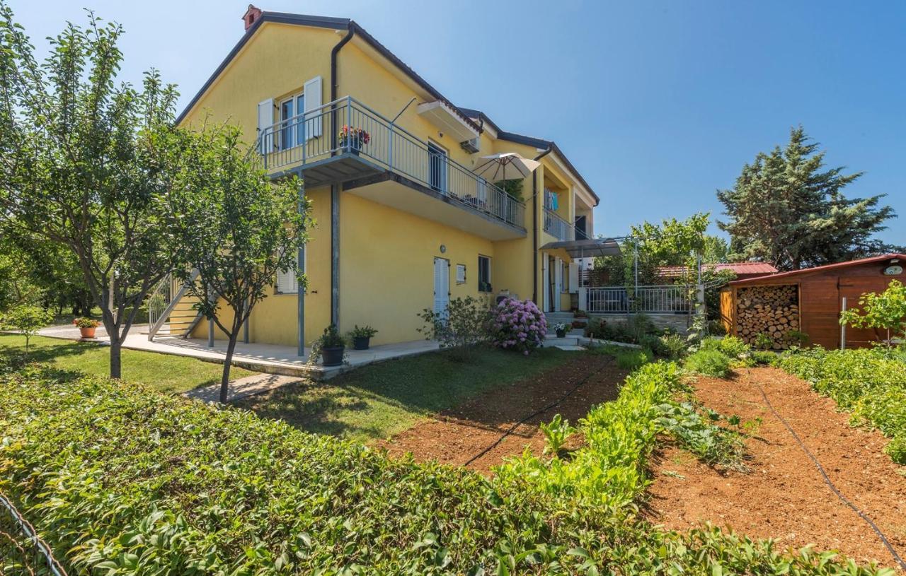 Apartment Nensi Porec Esterno foto