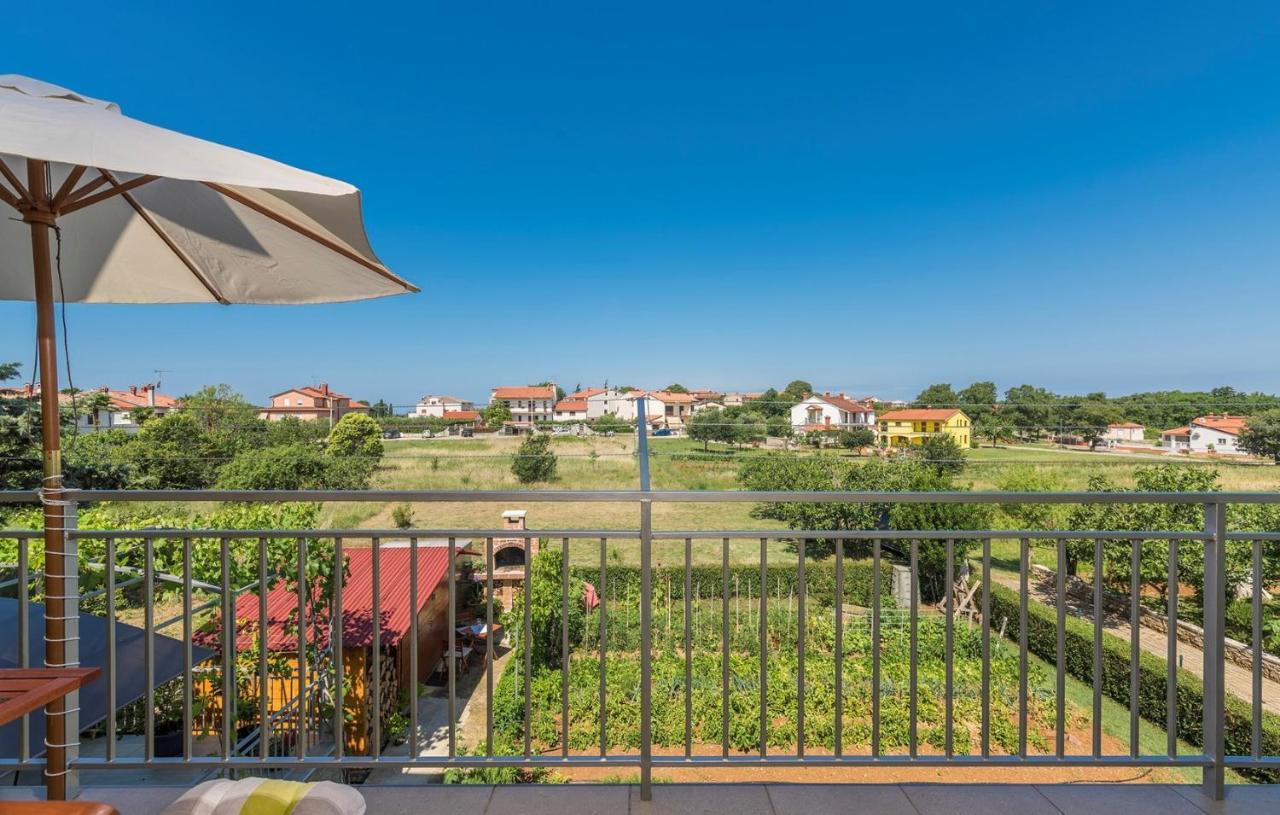 Apartment Nensi Porec Esterno foto