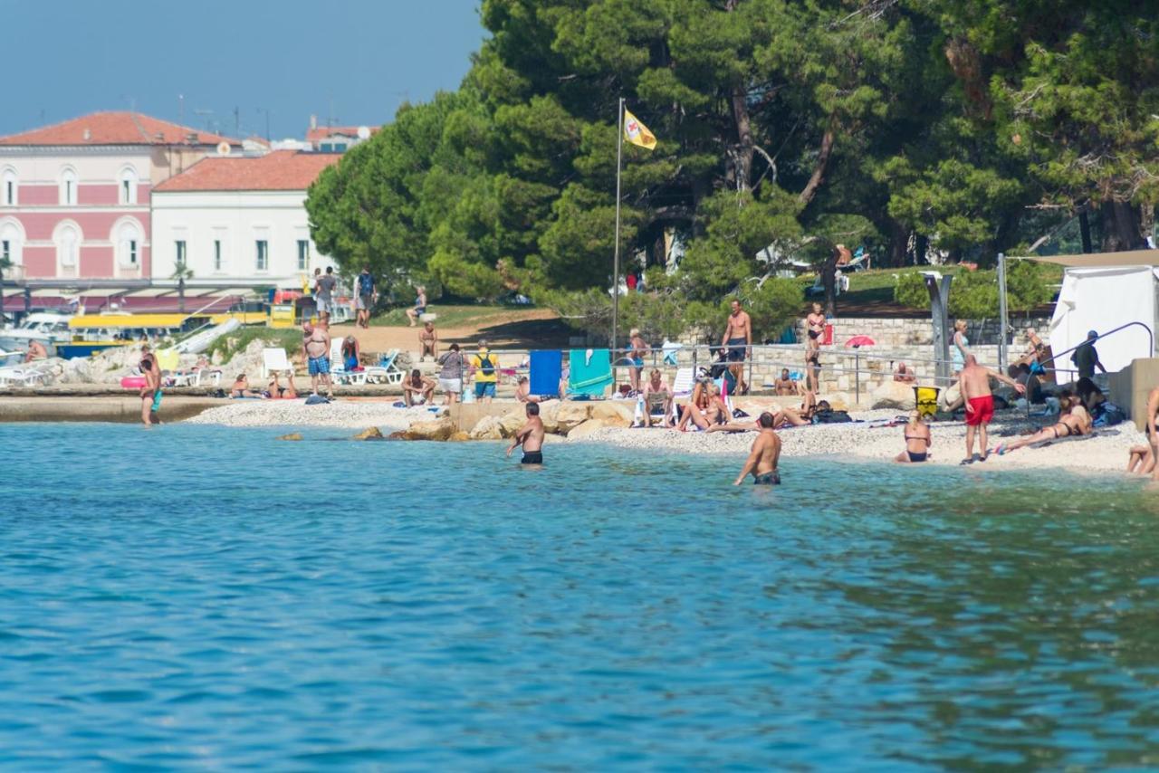 Apartment Nensi Porec Esterno foto